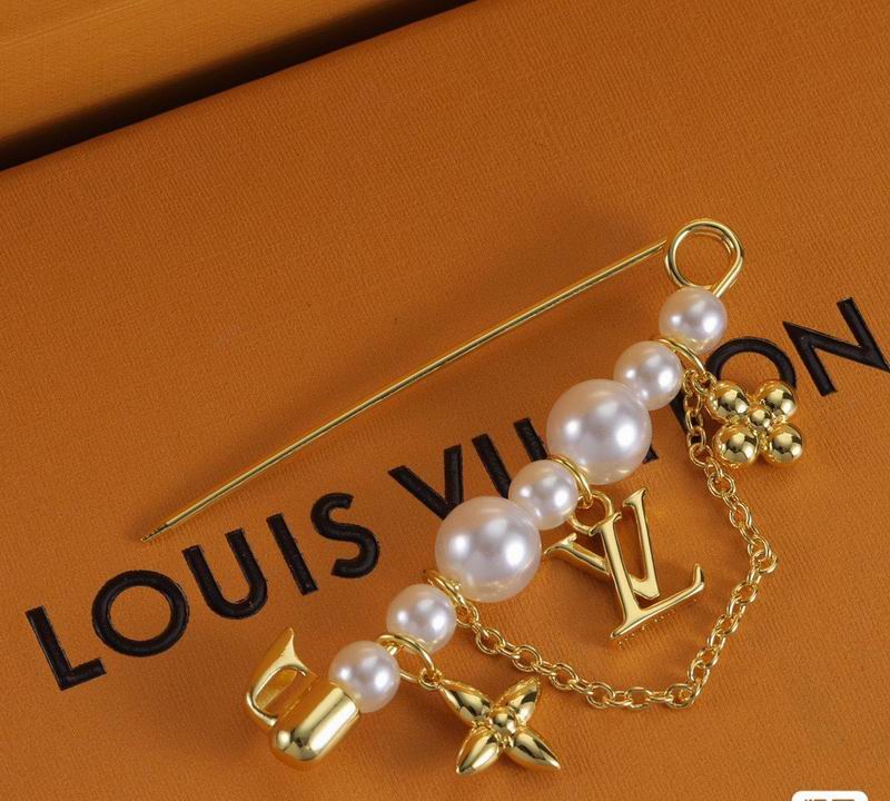 LV Brooch 07yxs01